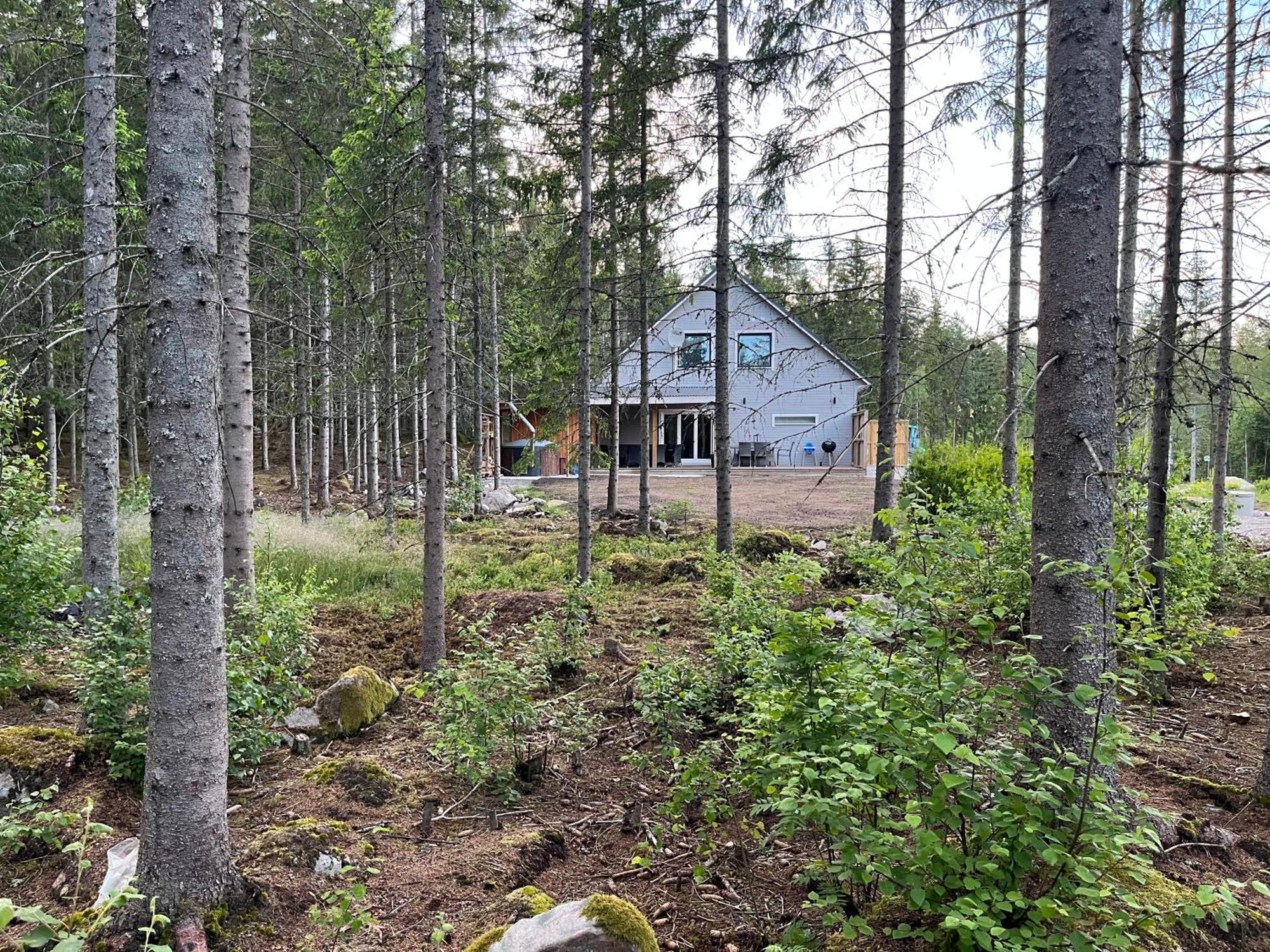Gaeststuga 100M Fran Sjoen Vislanda Exteriör bild
